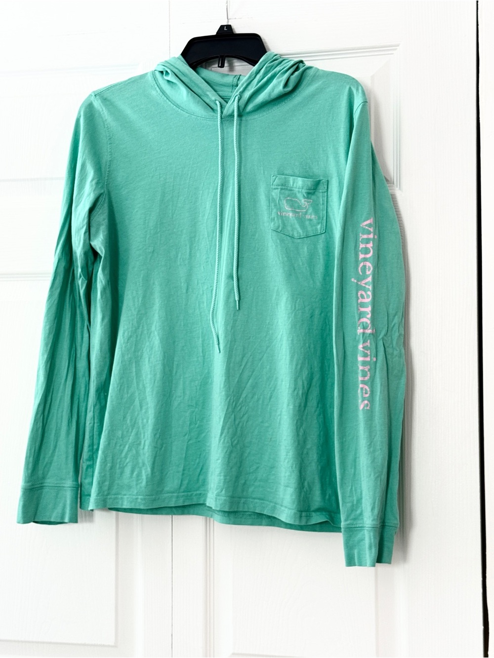 Vineyard Vines Women’s Mint Green Hooded Long Sleeve Top with Pink Print
